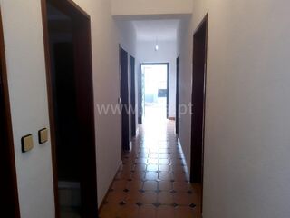 -611446752_moradia-geminada-t6-fundao-alpedrinha_14_1_1446752_17741807_2_1_jfwd4e5zVk37dIk6KjtieB86pYqZ0qMyebEpONa0eNfEB8h4ZPpqcw_.jpg