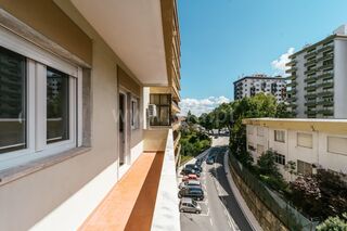 -611490572_apartamento-t4-covilha-covilha-e-canhoso_14_1_1490572_18207030_2_1_OXkiry1vwQfmxjDsQMF9mOAYJunaGqODR8IwIOjocPfEB8h4ZPpqcw_.jpg
