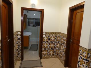 -706107980_zd0q3b5ra5wc63bh.jpg