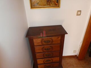 -706113026_aajl9pqfz3mf24a1.jpg