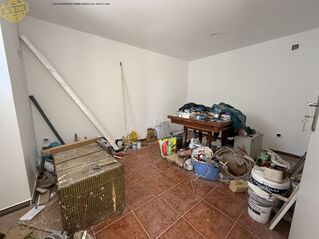 -706168293_8xxezf19ra1j10ex.jpg