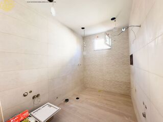 -706170279_gs64swh1ghaaxynw.jpg