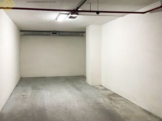 -706183299_r3oo9yoadep246q5.jpg