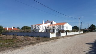 Casa/Vivenda V2 Aljezur - jardim, garagem