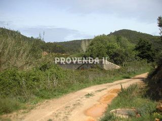 Terreno Rústico com 139m2 Serradinho e Chorão Aljezur - sobreiros, água, bonitas vistas