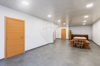 -2120251373049_ef6f69c9-a8f6-4ede-9ddb-4b6dbd759ee7.jpg