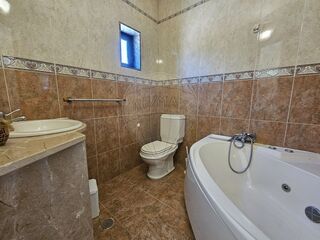-2120941138007_5857e36e-dd16-40fe-be61-f64924ae4c59.jpg