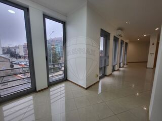 -2122461148006_21deaead-eaa7-46d6-9ca3-2f49ec3a3e62.jpg