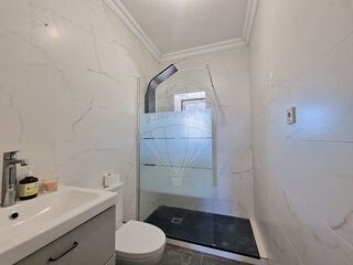 -2125281055042_e04d7696-4e09-46ff-b474-57927d86f880.jpg