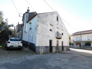 -611282148_moradia-t3-seia-santa-marinha-e-sao-martinho_14_1_1282148_17661920_2_1_4VPsWenE1ucJKM1UCM_2fGJ1ceXm7Ecqr1teK3QlZgFjHEB8h4ZPpqcw_.jpg