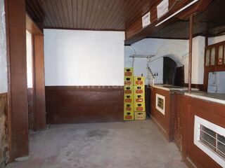-611282148_moradia-t3-seia-santa-marinha-e-sao-martinho_14_1_1282148_17661924_2_1_dGDgMkMBJf_2bqT3JOmufoTaE5TenagkkxI_2f7eefUaRB7EB8h4ZPpqcw_.jpg