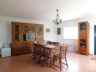 -611491902_moradia-t2-oliveira-do-hospital-santa-ovaia-e-vila-pouca-da-beira_14_1_1491902_18209638_2_1_Pot_2f1_2bwb4i1EYmnX2Xys6UEVySnQzlTsR6O8BRv6MYXEB8h4ZPpqcw_.jpg