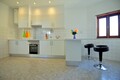 Apartamento T1 Renovado no centro Costa de Prata Foz do Arelho Caldas da Rainha à venda - cozinha equipada, 2º andar