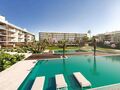 -69024090_Tagus_20Bay_20-_20Piscina.jpg
