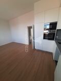Apartment Refurbished well located T3 for rent Ramalde Porto