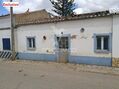Casa Antiga bem localizada V3 à venda Bensafrim Lagos - palheiro, quintal