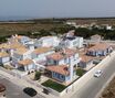 Moradia nova V4 à venda Porto Covo Sines - alarme, lareira, piso radiante, piscina, isolamento térmico, painéis solares
