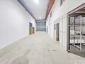 Warehouse with 305sqm Mafra for rent - reception, storage room