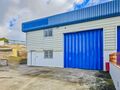 Warehouse with 305sqm Mafra for rent - reception, storage room