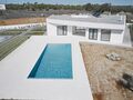 À venda Moradia de luxo V2+1 Centro Foros de Vale de Figueira Montemor-o-Novo - piscina