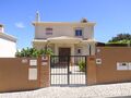 Moradia Renovada V3 Atalaia São Gonçalo de Lagos para vender - ar condicionado, excelente localização, chão radiante, vidros duplos, painéis solares, piscina, jardim, terraços, garagem, bbq