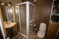 -33063784_1920x1279_32.webp