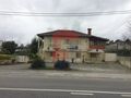Para venda Moradia V4 Pico de Regalados Vila Verde - excelente localização, lareira