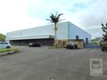 Armazém Industrial com 1400m2 Flamengos Horta para comprar - estacionamento