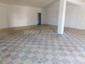Loja com montra para arrendar Aldeia Nova Fundão - bons acessos, wc, montra