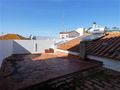 À venda Moradia V2 Alvor - Centro Portimão - quintal, lareira, terraço, vidros duplos, painéis solares