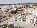 À venda Apartamento novo T3 Estômbar Lagoa (Algarve) - terraço, vidros duplos, ar condicionado, painéis solares