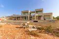 Moradia em construção V4 à venda Lagoa Vila Nova de Famalicão - piso radiante, piscina, jardim, lareira, vista mar, garagem, ar condicionado