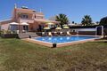 Moradia V4 perto da praia Galé Guia Albufeira para venda - vista mar, cozinha equipada, piscina, varandas, terraço, bbq, garagem
