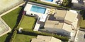 À venda Moradia Isolada V4+1 Galé Guia Albufeira - terraço, jardim, arrecadação, vista mar, bbq, piscina, garagem, lareira