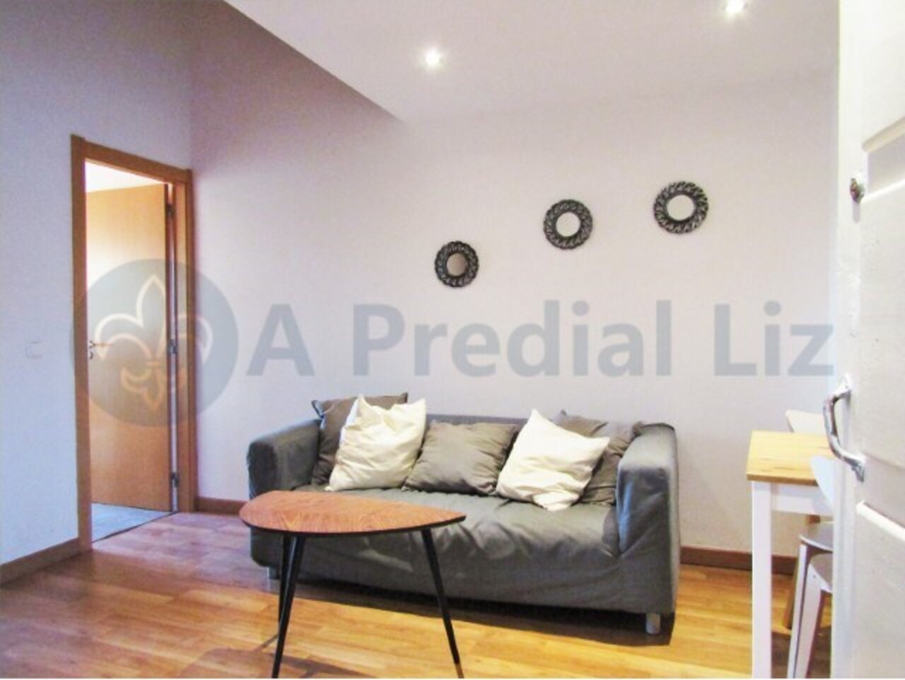 Apartamento T1+1 no Bairro Alto para arrendamento
