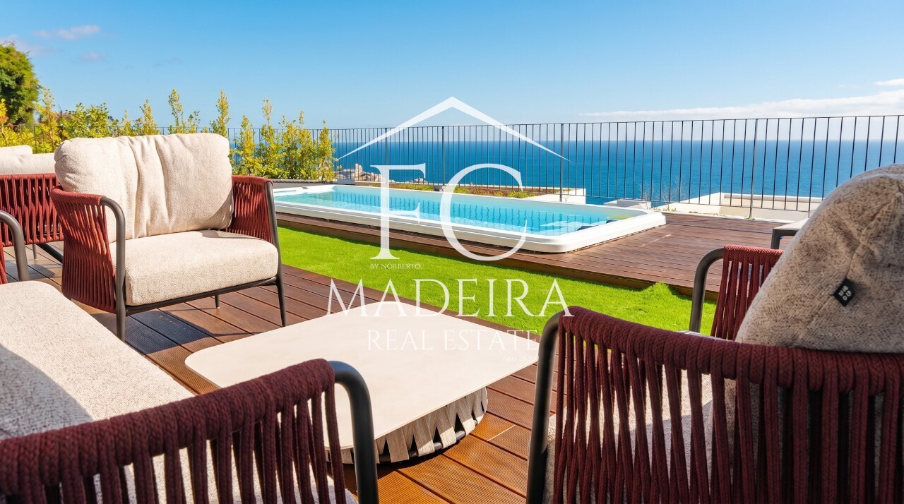 Moradia T3 de Luxo na Ajuda Funchal Vista Mar e Piscina